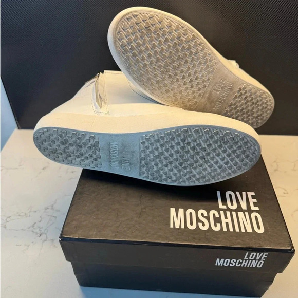 Love moschino high top sneakers white heart zip leather size 39 with box - Picture 4 of 9